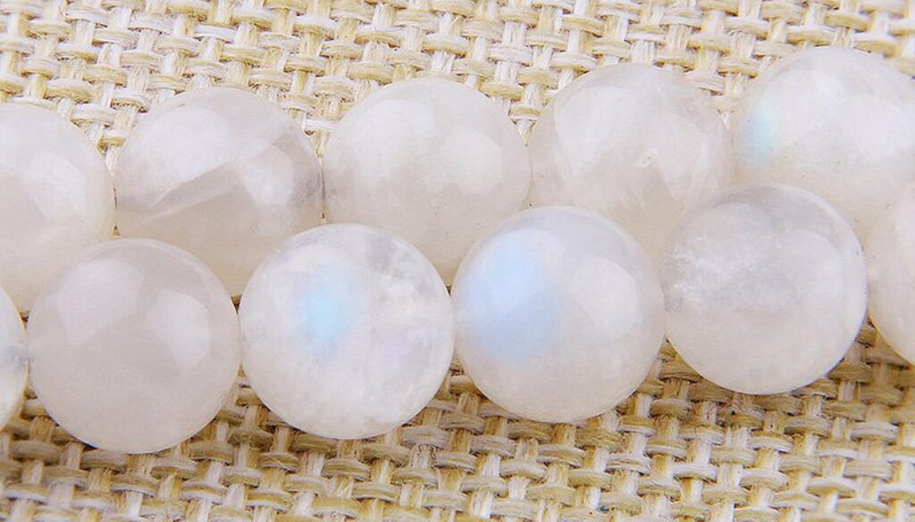moonstone-beads